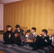 Die Beatles im Hotelzimmer